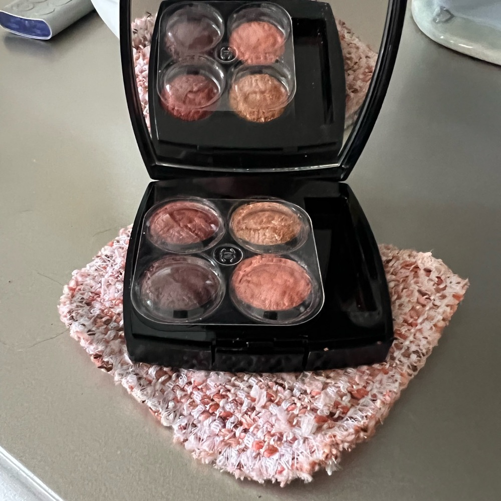 CHANEL Limited Edition Les Ombres Tweed in 03 Tweed Fauve